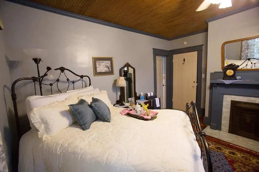 Bees B & B-1